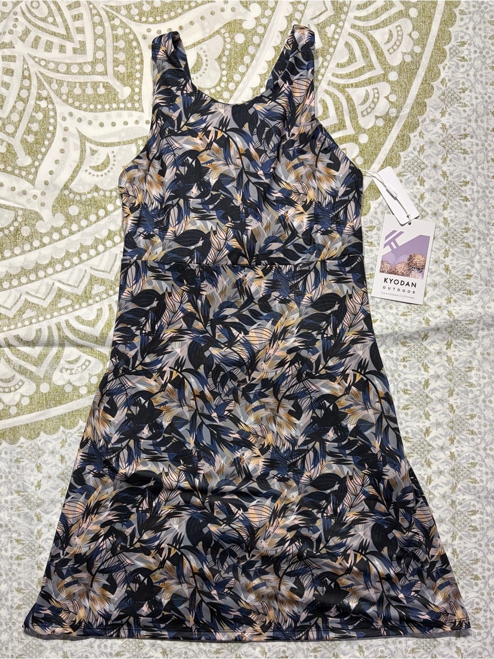 Kyodan Outdoor Active Dress M Navy Floral Built In Bra Zip Pockets Athletic NWT